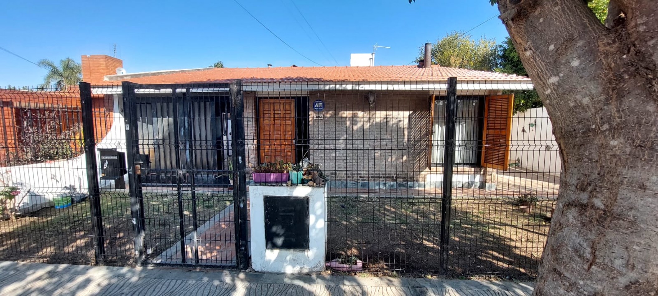 CASA EN VENTA EN BARRIO SANTA CECILIA, CORDOBA CA144
