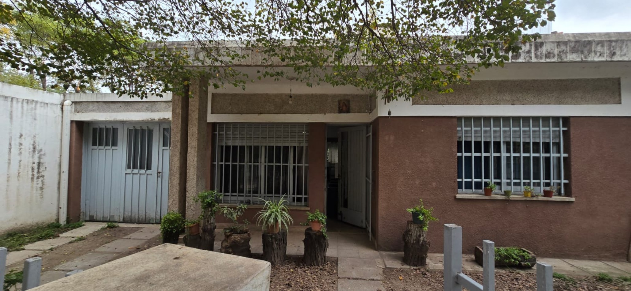 CASA A LA VENTA EN BIALET MASSE, FRENTE AL RIO COSQUIN. CA207