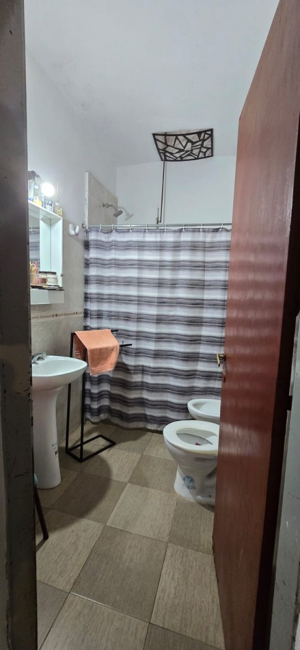CASA A LA VENTA EN BIALET MASSE, FRENTE AL RIO COSQUIN. CA207