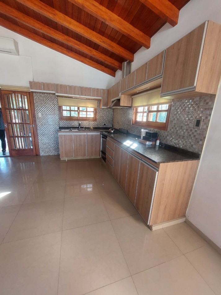 CASA A LA VENTA EN COSQUIN, BARRIO EL CONDADO. CA209