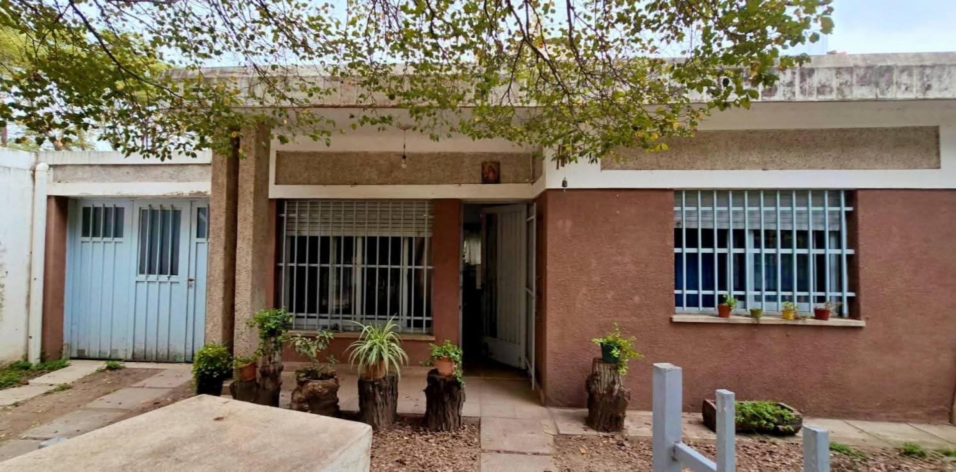 CASA A LA VENTA EN BIALET MASSE, FRENTE AL RIO COSQUIN. CA207