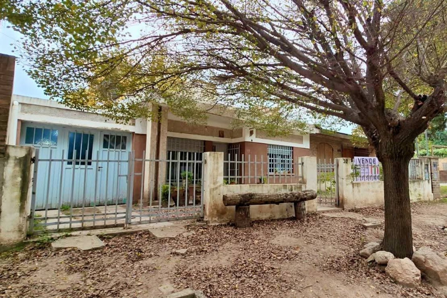 CASA A LA VENTA EN BIALET MASSE, FRENTE AL RIO COSQUIN. CA207