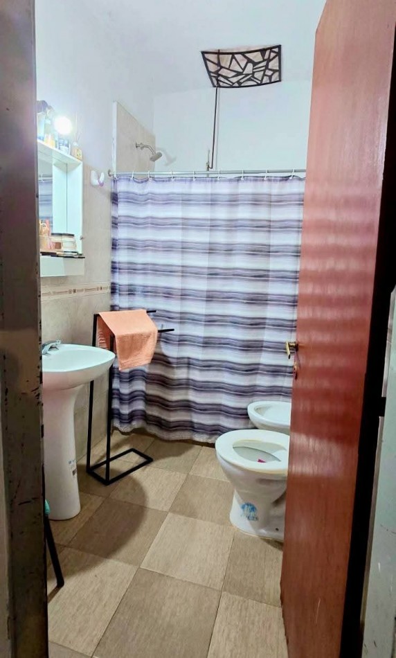 CASA A LA VENTA EN BIALET MASSE, FRENTE AL RIO COSQUIN. CA207
