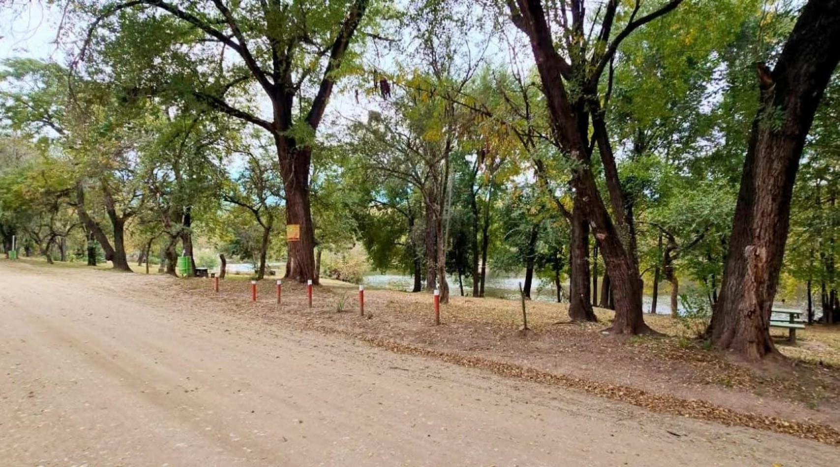 CASA A LA VENTA EN BIALET MASSE, FRENTE AL RIO COSQUIN. CA207