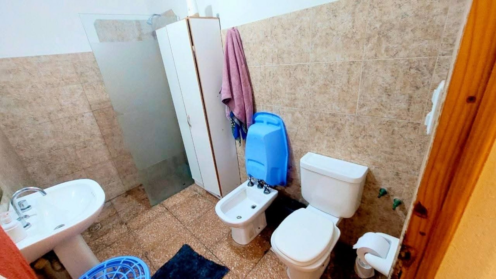 CASA A LA VENTA EN MALVINAS ARGENTINAS, CORDOBA. SOBRE IMPORTANTE AVENIDA. CA188F.