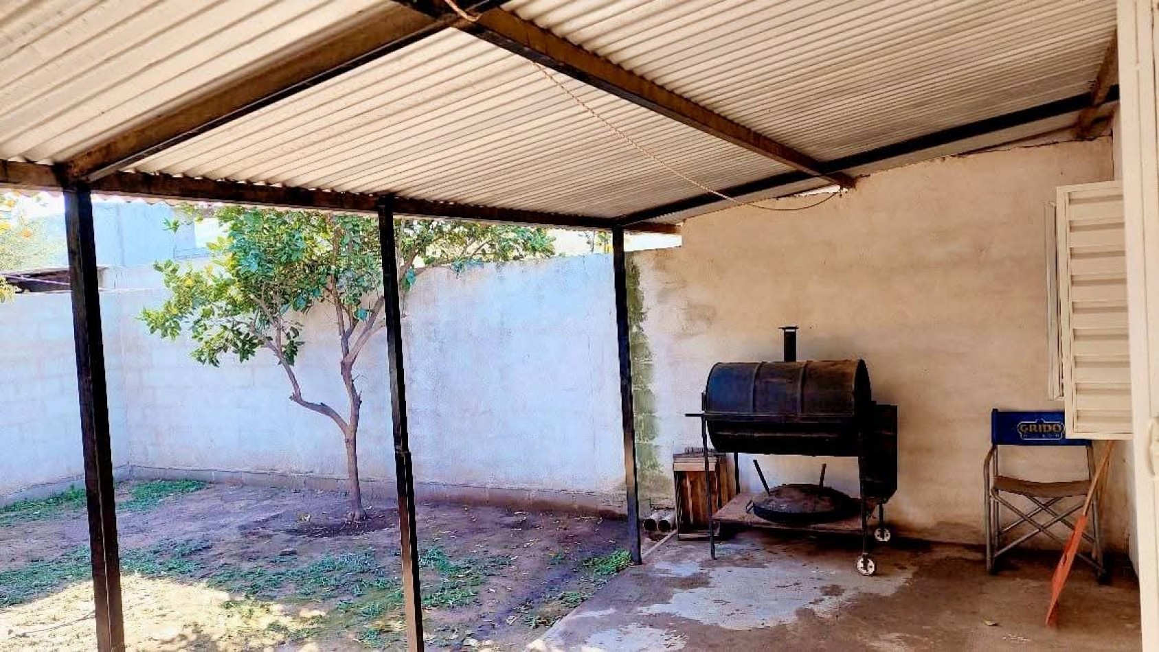CASA A LA VENTA EN MALVINAS ARGENTINAS, CORDOBA. SOBRE IMPORTANTE AVENIDA. CA188F.