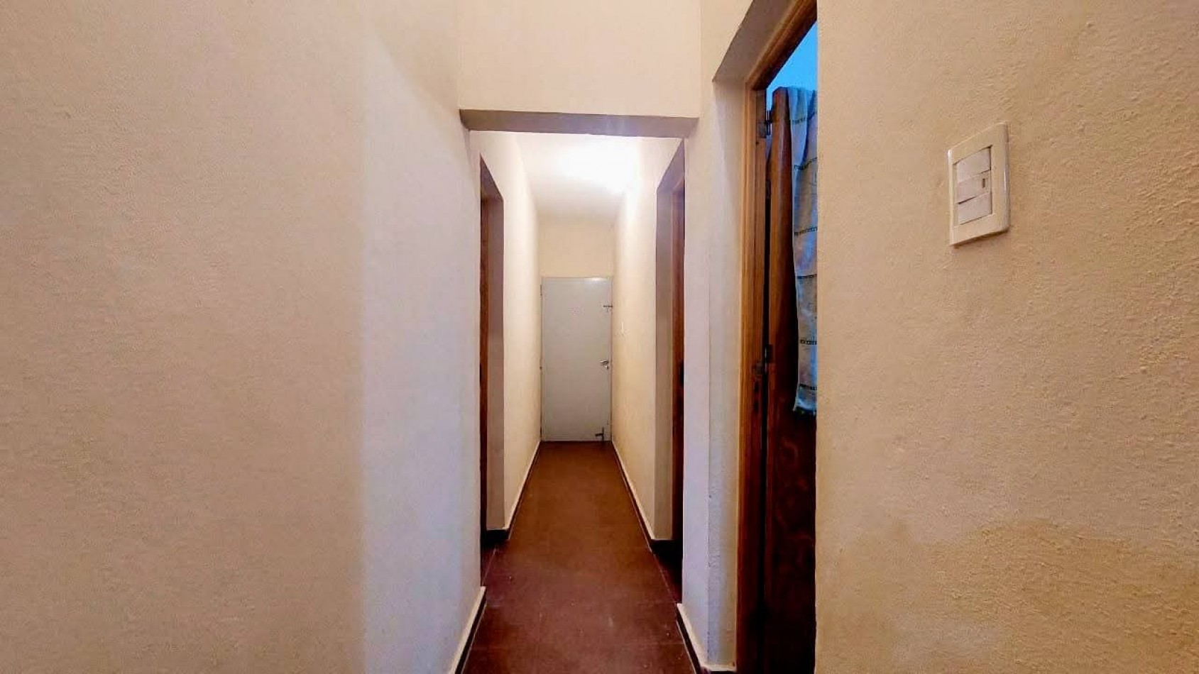CASA A LA VENTA EN MALVINAS ARGENTINAS, CORDOBA. SOBRE IMPORTANTE AVENIDA. CA188F.