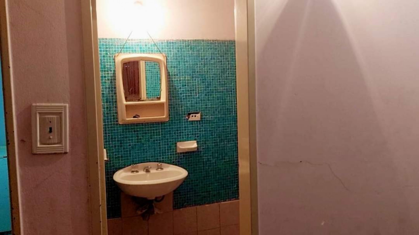VENTA DE DEPARTAMENTO DE 3 DORMITORIOS EN EL CENTRO DE COSQUIN. CA184