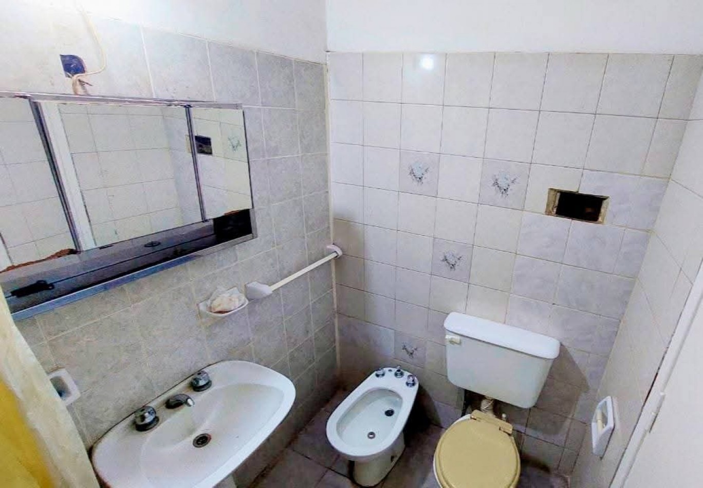 CASA A LA VENTA EN CORBOBA CAPITAL, BARRIO YOFRE SUD. CA214