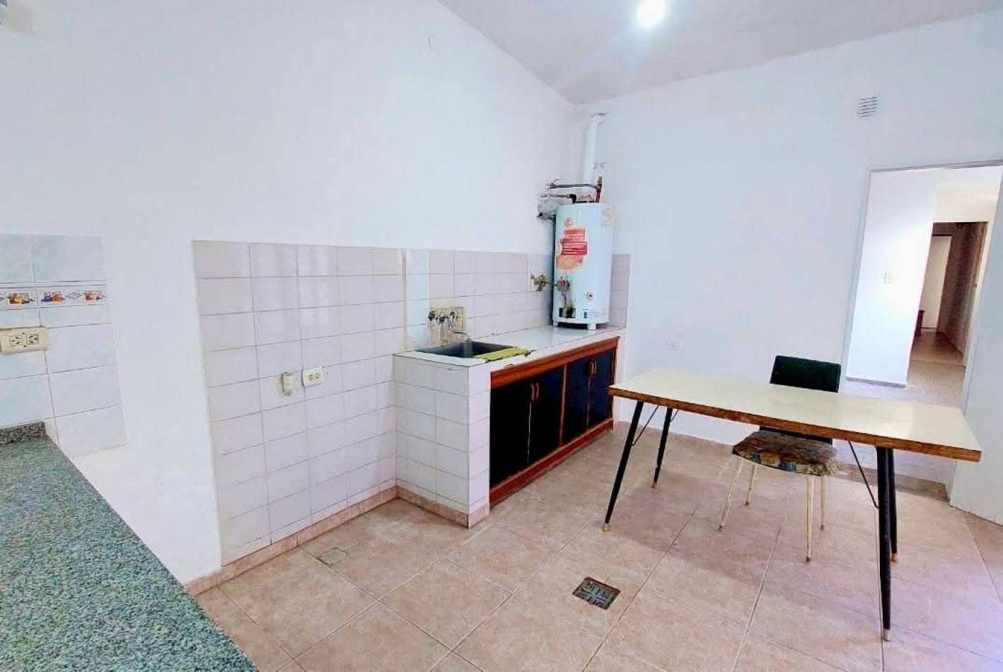 CASA A LA VENTA EN CORBOBA CAPITAL, BARRIO YOFRE SUD. CA214