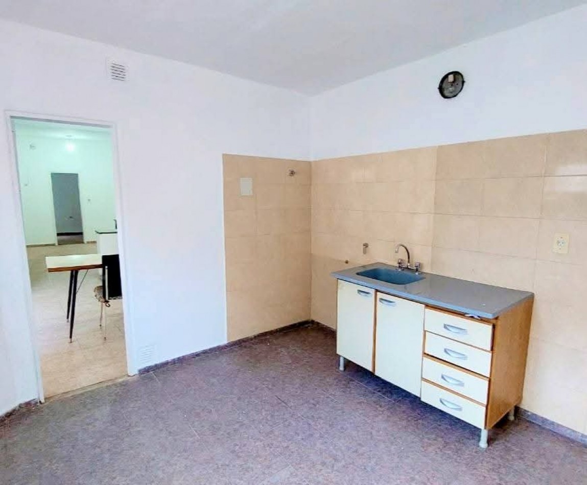 CASA A LA VENTA EN CORBOBA CAPITAL, BARRIO YOFRE SUD. CA214