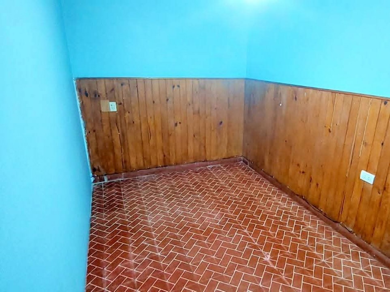 VENTA DE DEPARTAMENTO DE 2 DORMITORIOS. CENTRO DE COSQUIN. CA182