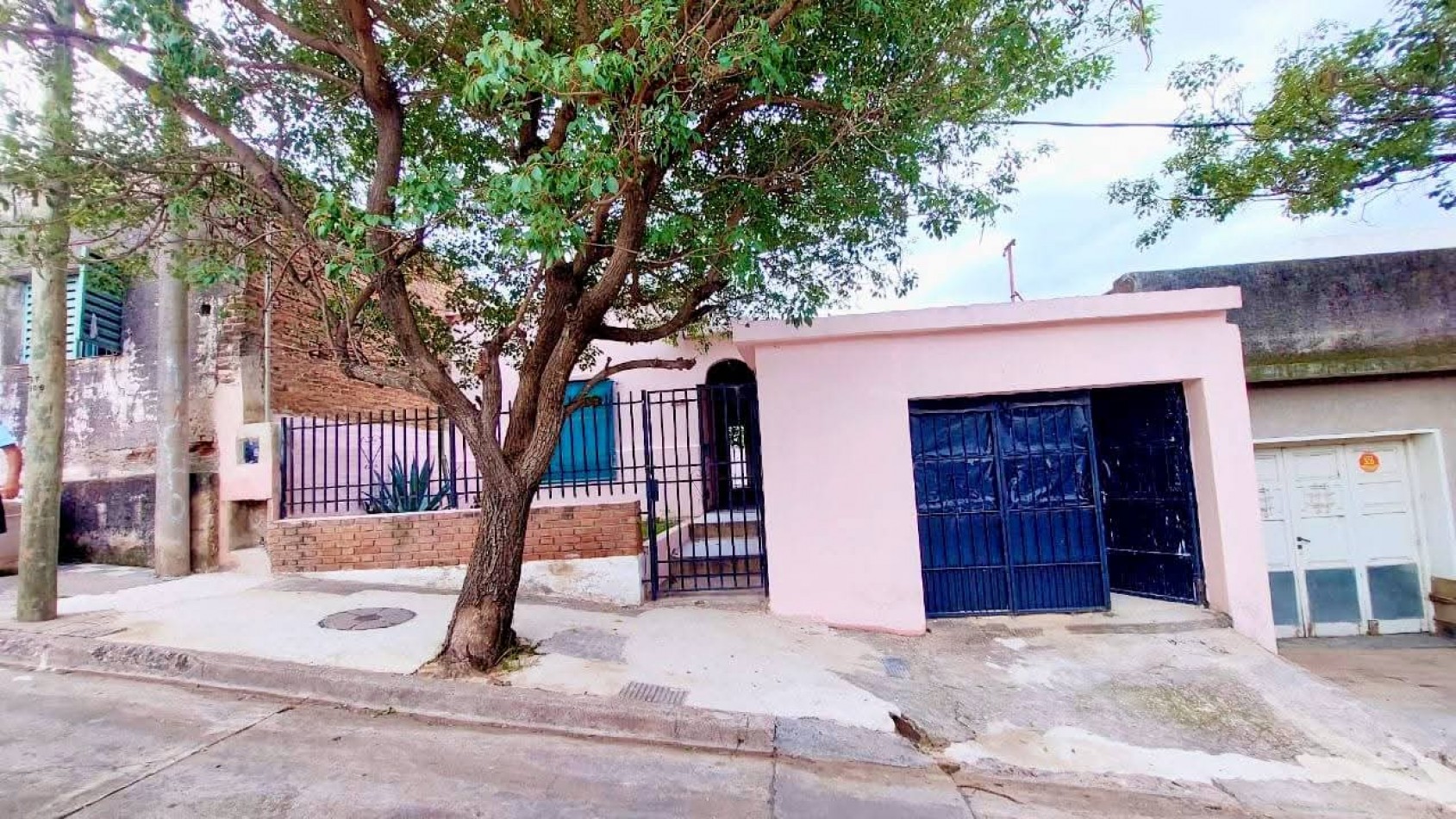 CASA A LA VENTA EN BARRIO GUEMES, CIUDAD DE CORDOBA. CA161