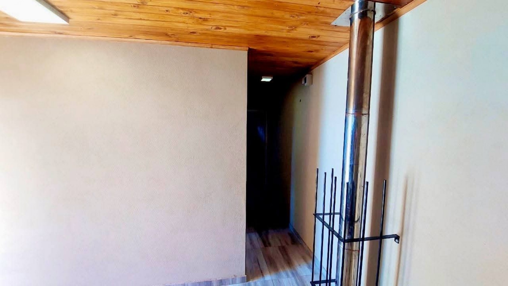 CASA A LA VENTA EN MALVINAS ARGENTINAS, CORDOBA. SOBRE IMPORTANTE AVENIDA. CA188F.