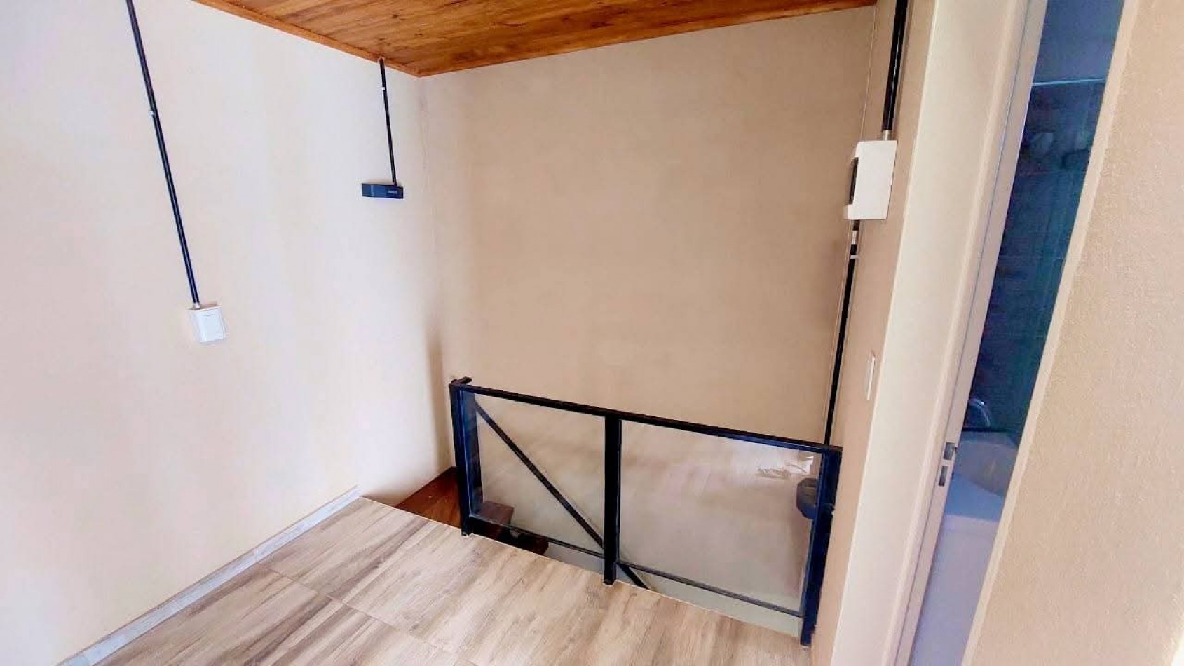 CASA A LA VENTA EN MALVINAS ARGENTINAS, CORDOBA. SOBRE IMPORTANTE AVENIDA. CA188F.