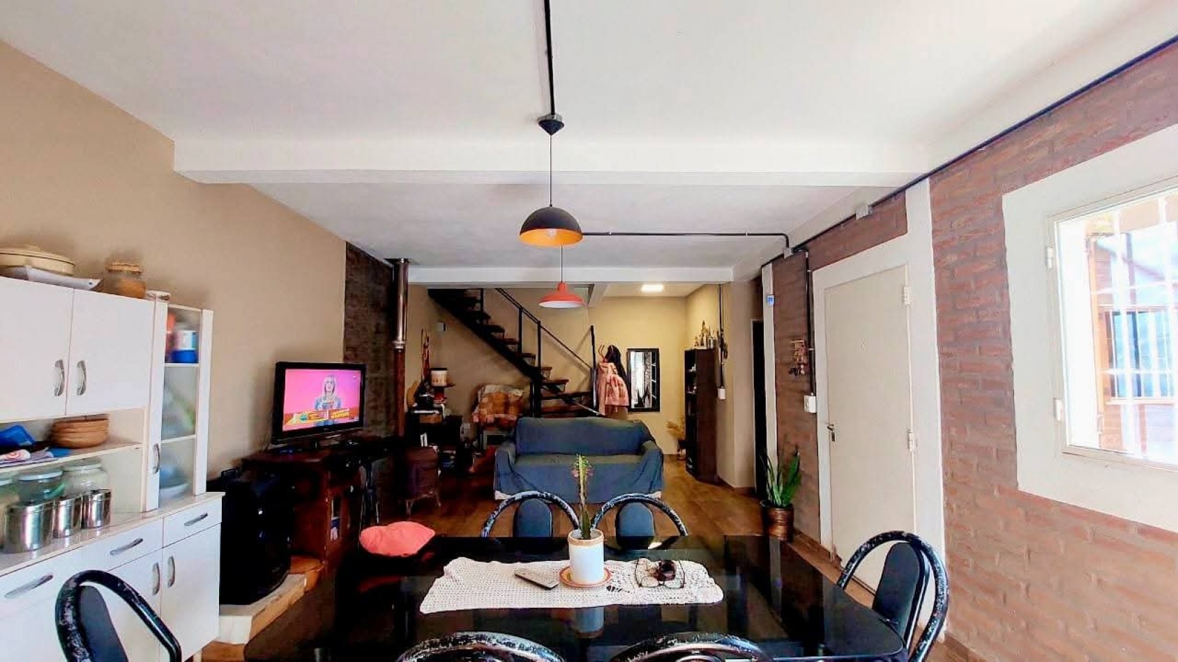 CASA A LA VENTA EN MALVINAS ARGENTINAS, CORDOBA. SOBRE IMPORTANTE AVENIDA. CA188F.