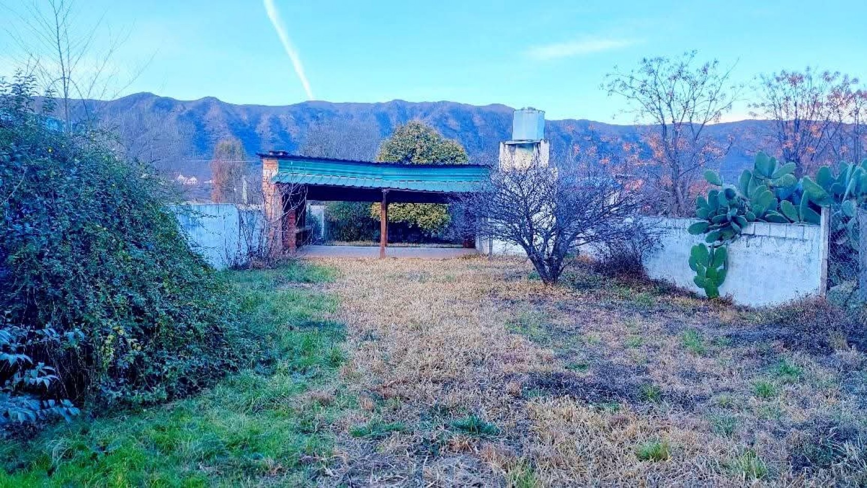 TERRENO CON CONSTRUCCION A LA VENTA EN SANTA MARIA DE PUNILLA. TE134
