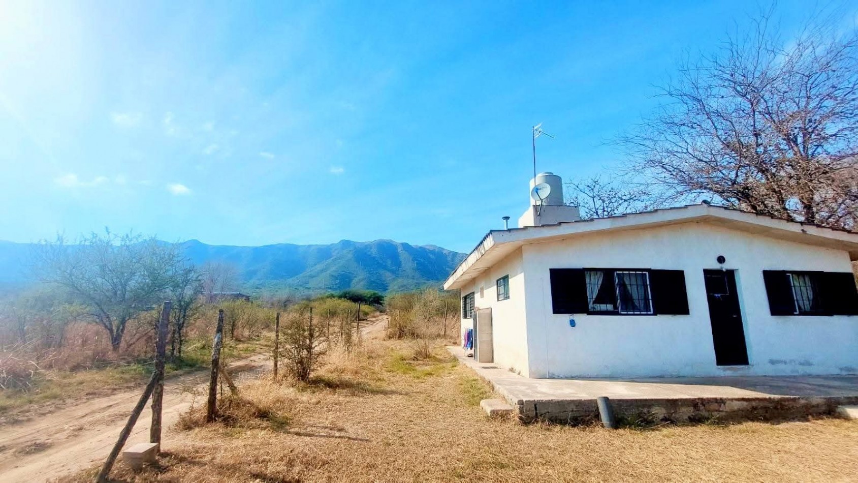 CASA A LA VENTA EN SANTA MARIA DE PUNILLA, VISTA PANORAMICA A LAS SIERRAS. CA186