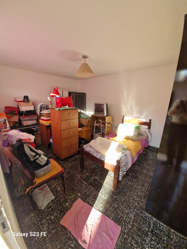 CASA MAS DEPARTAMENTO EN VENTA EN BARRIO GRANADERO PRINGLES, CIUDAD DE CORDOBA. CA221
