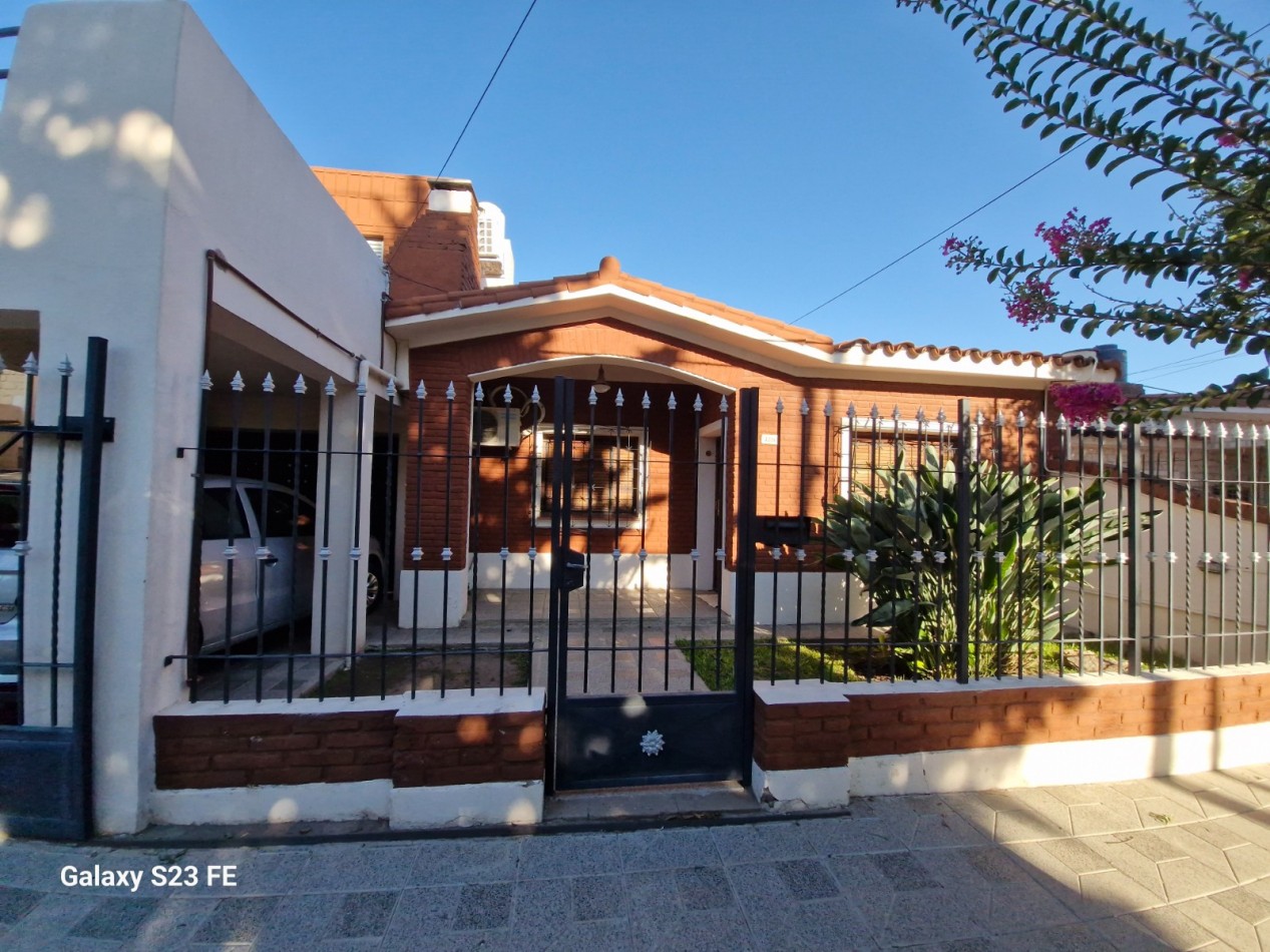 CASA MAS DEPARTAMENTO EN VENTA EN BARRIO GRANADERO PRINGLES, CIUDAD DE CORDOBA. CA221