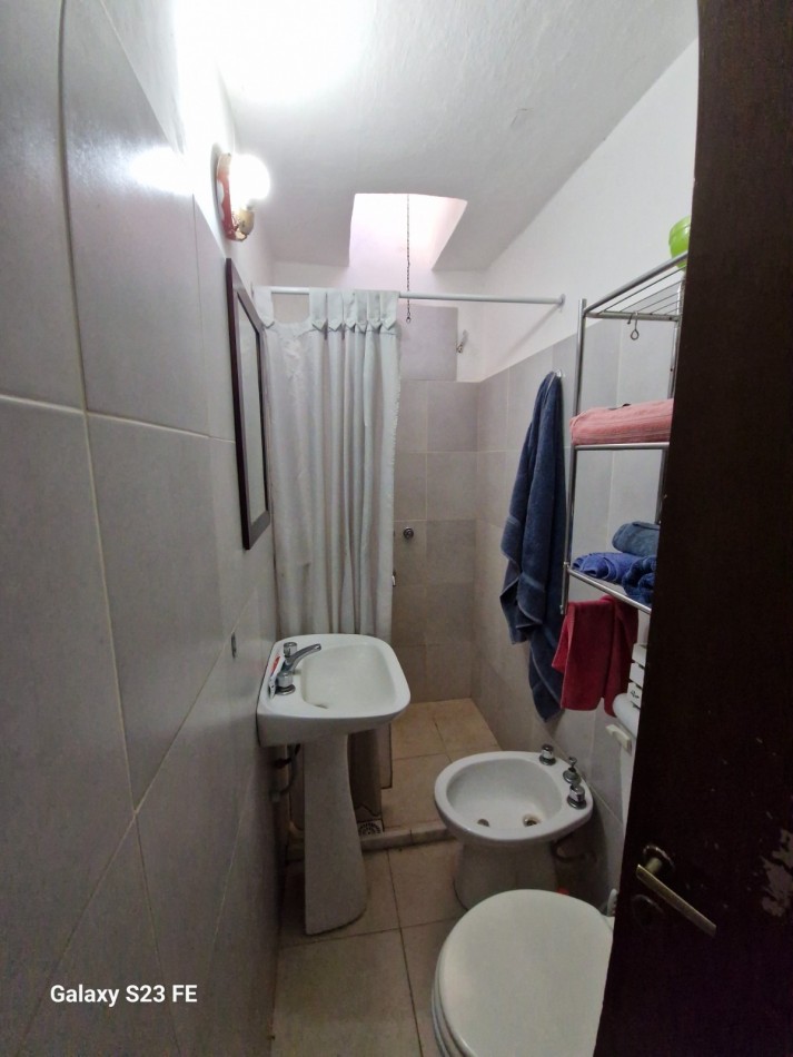 CASA MAS DEPARTAMENTO EN VENTA EN BARRIO GRANADERO PRINGLES, CIUDAD DE CORDOBA. CA221