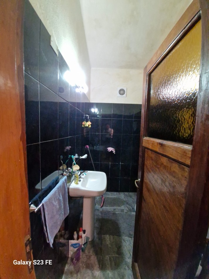 CASA MAS DEPARTAMENTO EN VENTA EN BARRIO GRANADERO PRINGLES, CIUDAD DE CORDOBA. CA221