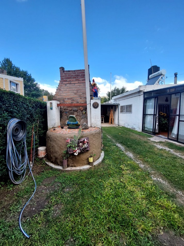 CASA EN VENTA CON SALIDA AL RIO Y PISCINA COMPLETA EN SANTA MARIA DE PUNILLA, ENTORNO SERRANO. CA246