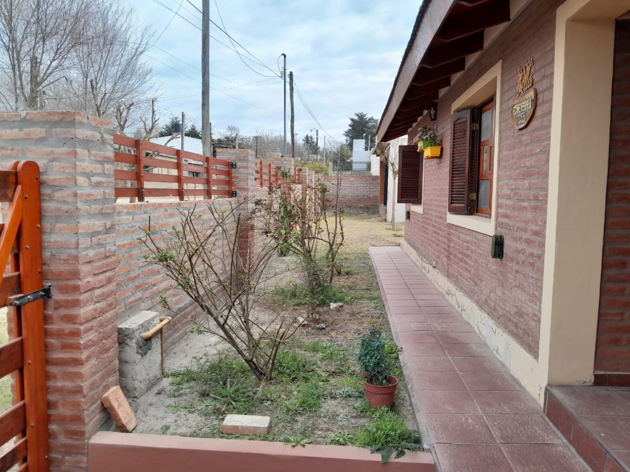 CASA, MAS DEPARTAMENTO Y TERRENO CON EDIFICACION A LA VENTA EN SANTA MARIA DE PUNILLA. CA254