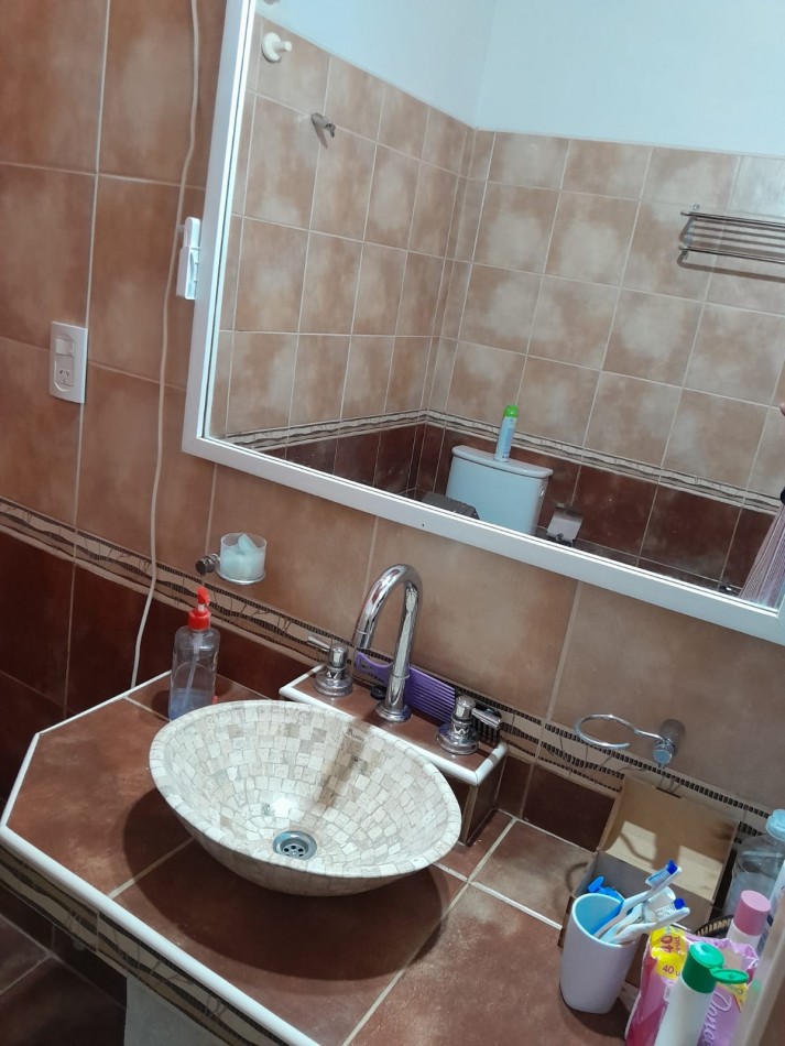 CASA, MAS DEPARTAMENTO Y TERRENO CON EDIFICACION A LA VENTA EN SANTA MARIA DE PUNILLA. CA254