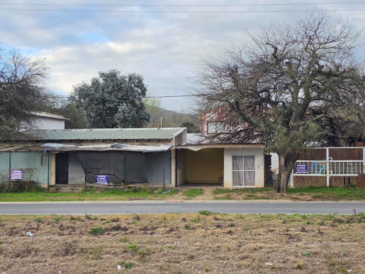COMPLEJO DE 2 LOCALES Y 4 VIVIENDAS EN SAN ROQUE SOBRE COLECTORA. CA248