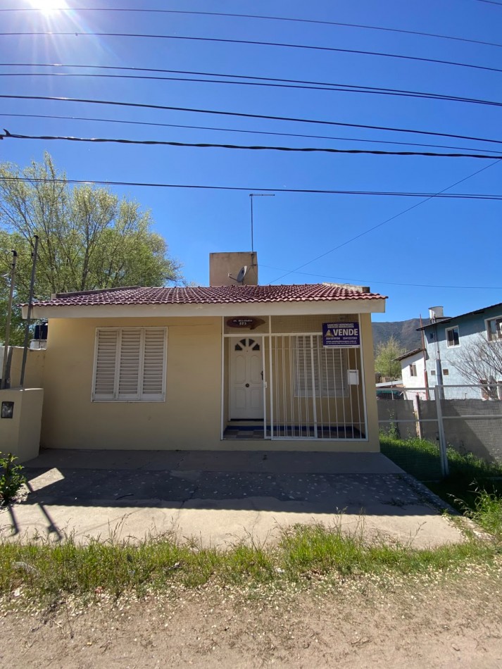 CASA EN VENTA EN BIALET MASSE SOBRE RUTA 38, CON VISTA PANORAMICA A LAS SIERRAS. CA239.