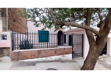 CASA A LA VENTA EN BARRIO GUEMES, CIUDAD DE CORDOBA. CA161
