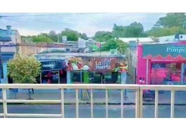 VENTA DE DEPARTAMENTO DE 3 DORMITORIOS EN EL CENTRO DE COSQUIN. CA184