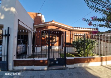 CASA MAS DEPARTAMENTO EN VENTA EN BARRIO GRANADERO PRINGLES, CIUDAD DE CORDOBA. CA221